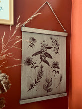 Load image into Gallery viewer, Herbier / Illustration originale avec baguettes en bois

